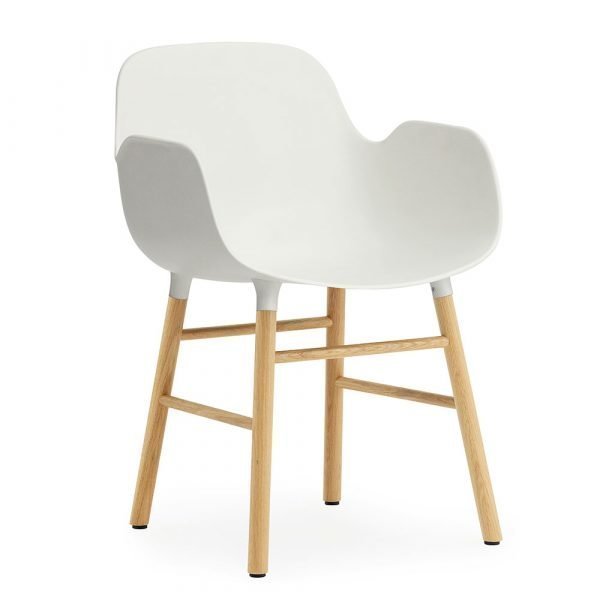 Normann Copenhagen Form Käsinojallinen Tuoli Valkoinen / Tammi 78x56 Cm