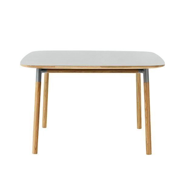 Normann Copenhagen Form Pöytä Harmaa / Tammi 120x120 Cm