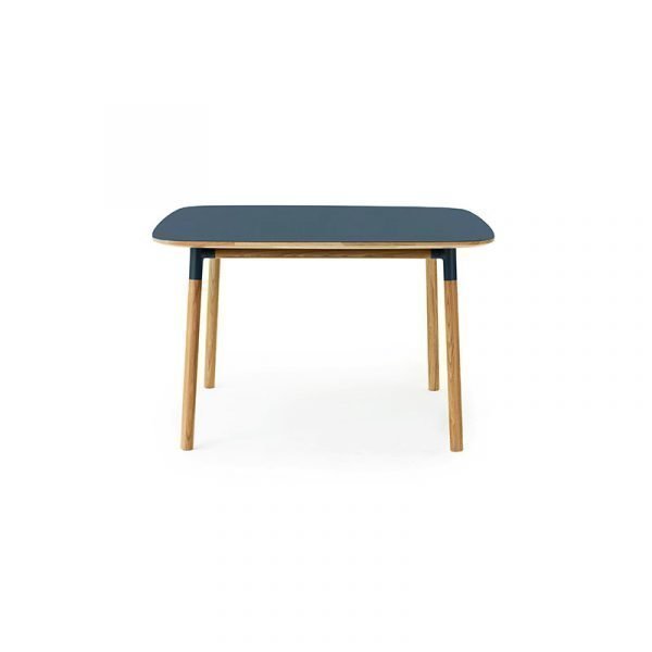 Normann Copenhagen Form Pöytä Sininen / Tammi 120x120 Cm